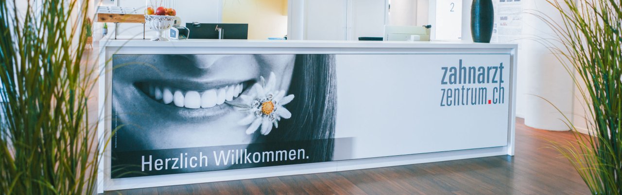 Rezeption im zahnarztzentrum.ch Biel Bahnhof