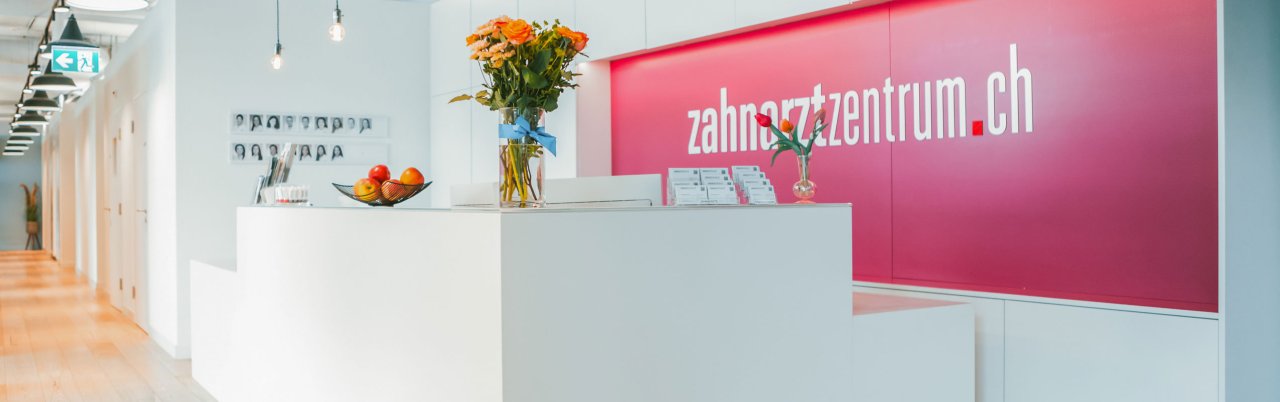Rezeption im zahnarztzentrum.ch Hinwil Center
