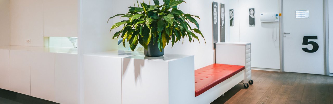 Wartezimmer im zahnarztzentrum.ch Winterthur Deutweg