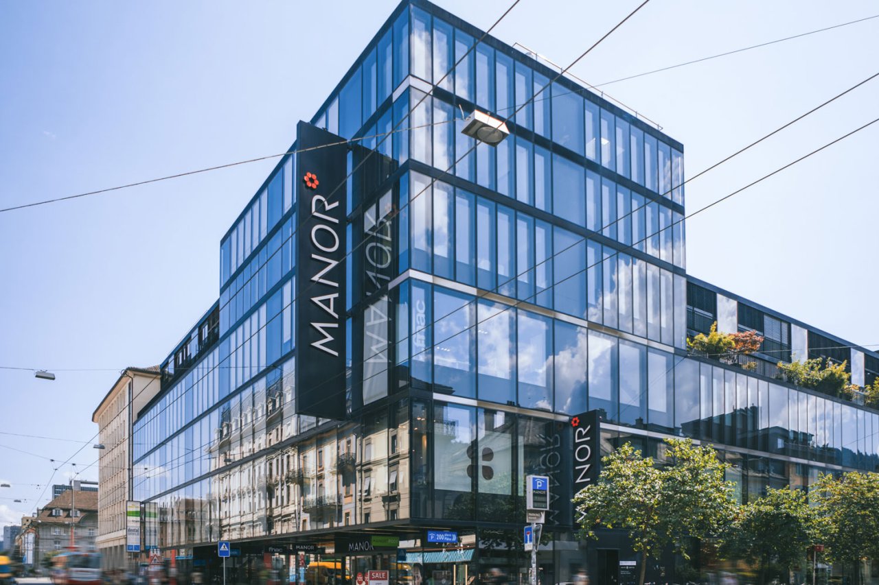 dentalcenters.ch Biel Manor – Aussenansicht der Zahnarztpraxis