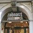 zahnarztzentrum.ch Zürich Stadelhofen – Eingang der Zahnarztpraxis